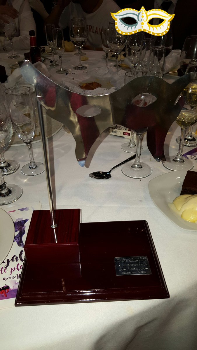 Gran noche #galaantifazplatafalcapbadajoz con <a href="/loswatercloset/">Murga Los Water Closet</a>  y <a href="/murgaloschungos/">Murga Los Chungos</a> y de nuevo es nuestro gracias a todos