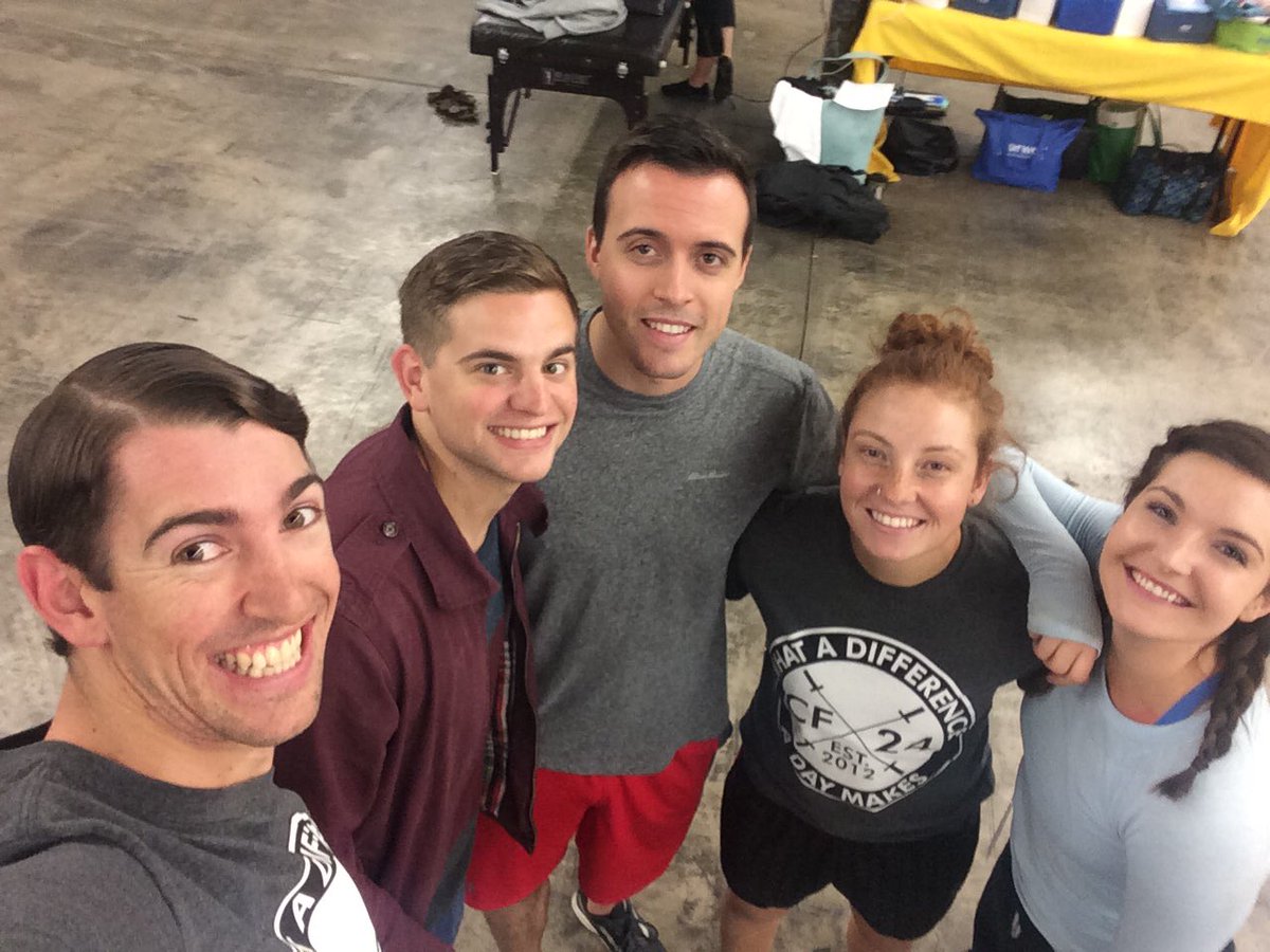 lindsaysmith615's tweet photo. We're out here (with a fan) supporting the Special Olympics Canada with #cf24 at #cfstc! Great cause and better people #community4acause https://t.co/StrJ7GNGut