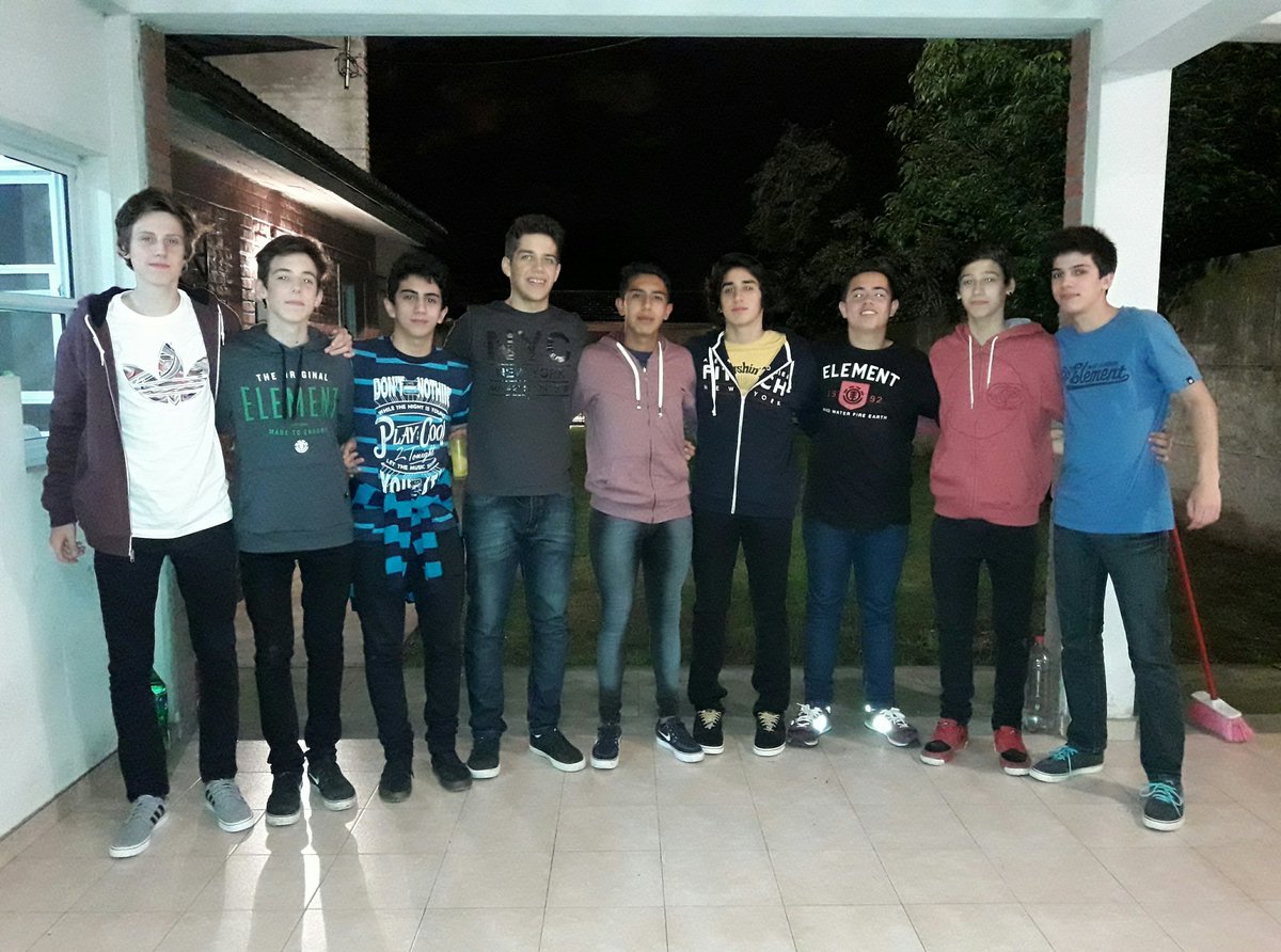 gonzalezlucas00's tweet photo. como no somos los รบnicos, decidimos ser los mejores... #LBD10 https://t.co/ZLLdCxVH7U