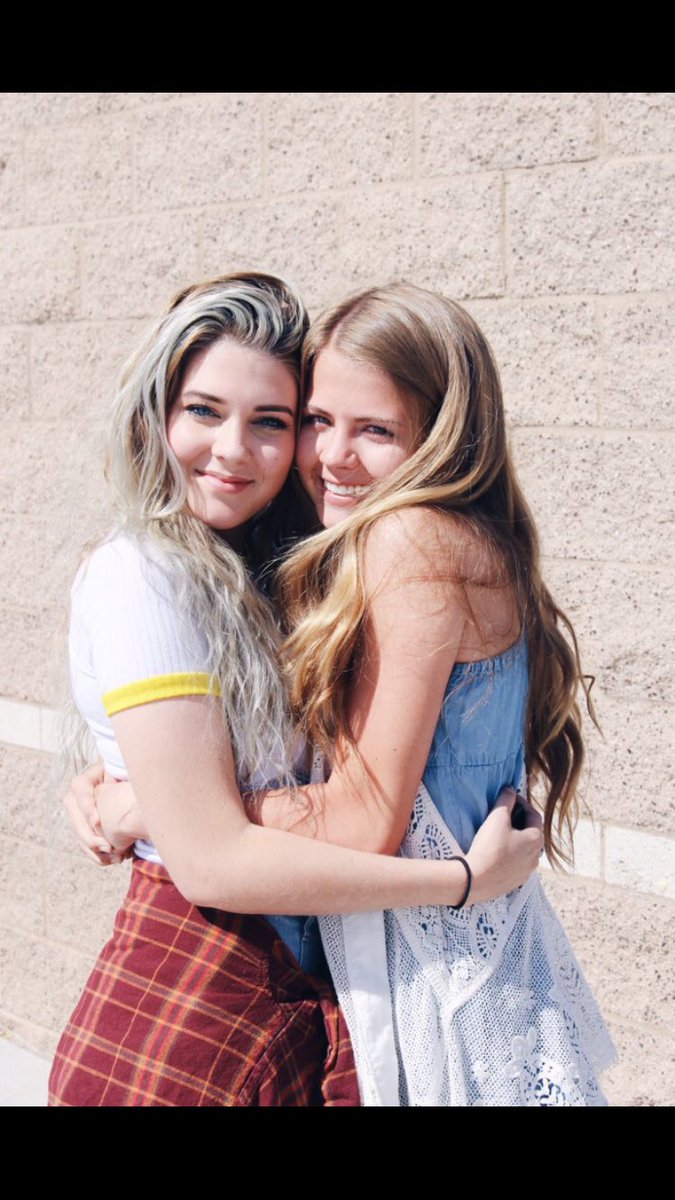 RubyDraay's tweet image. happy bday to my lover! So lucky to have you in my life,hope you're day is as amazing as you (oh and happy bday to the rest of the trio)❤️❤️