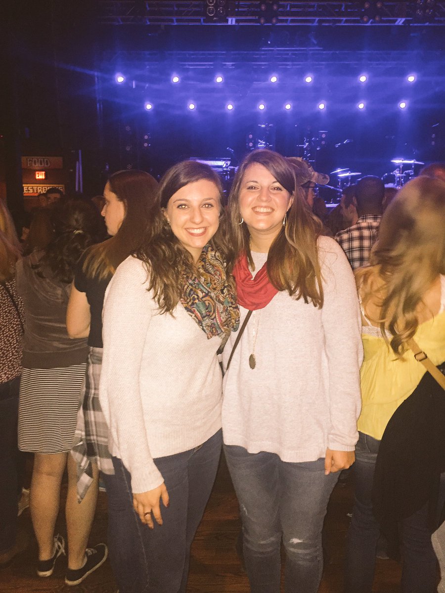 reneeurbannn's tweet photo. Oh @GavinDeGraw, I'm still not over you. We waited so long for this! @lizzwwilson https://t.co/WjCGnDPeNX