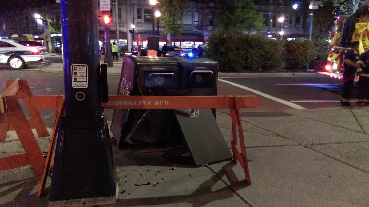 DoctorOctothorp's tweet photo. @BrooklineMAPD Hope everyone was OK. Looked like a mess. https://t.co/KweLSDp1rL