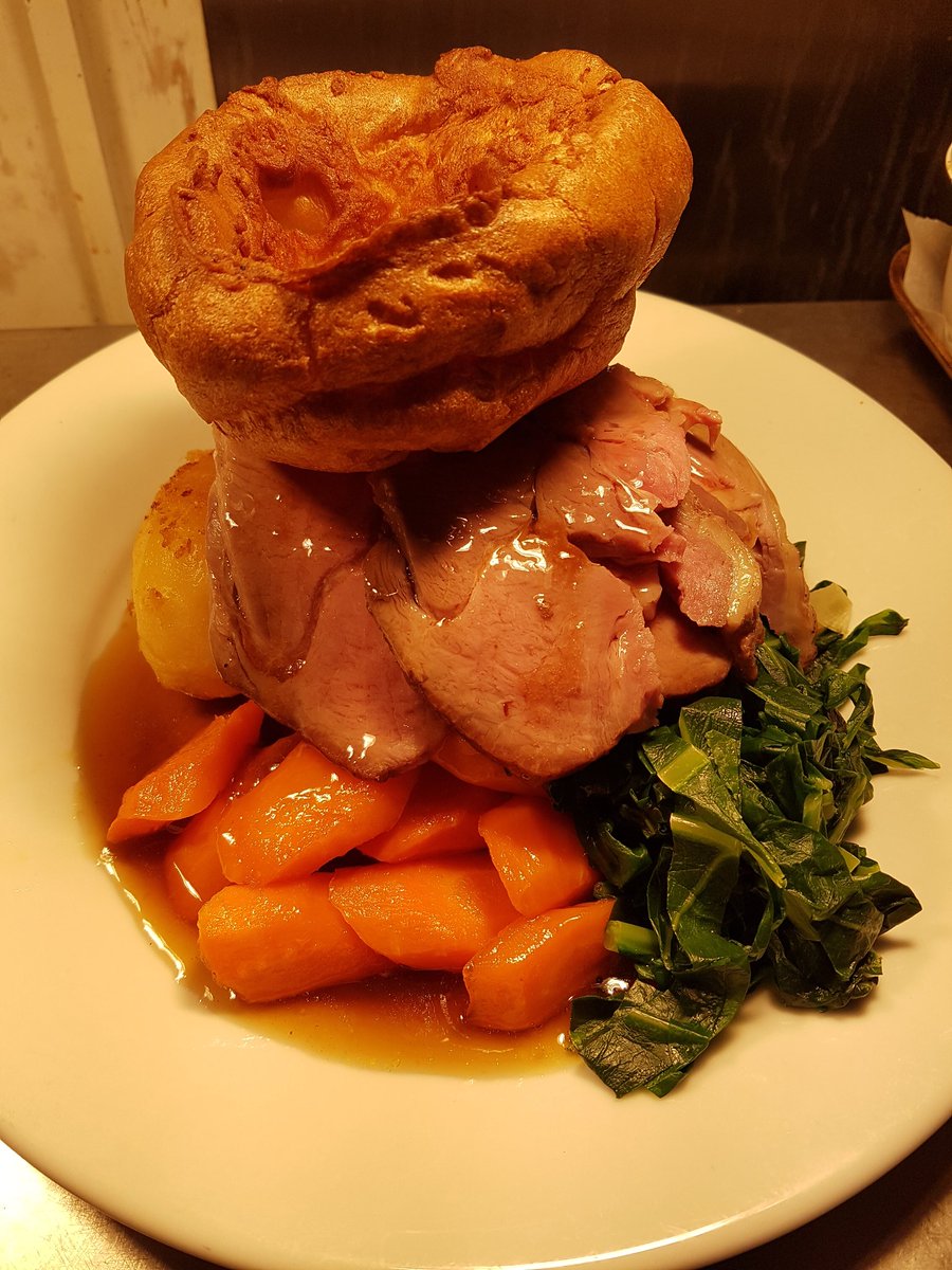 telegraph87's tweet photo. Serving roast from 12pm today come down an enjoy by having a roast, pint by a roaring fire https://t.co/ed8XLZvtvl