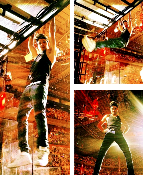 todays1dhistory's tweet photo. Today (October 24) in 2013 - 'Action man Payno!' at TMH Sydney #4 (via the 1D Insta) https://t.co/MAqBcO5e5D