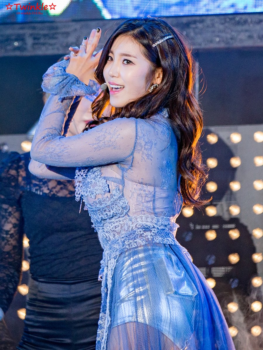 twinkle1013hs's tweet photo. 161014 Hyoseong 
hope concert in yongsan 12

@Secretimehs 
#전효성 
#JunHyoSeong https://t.co/jpnU5kpppg