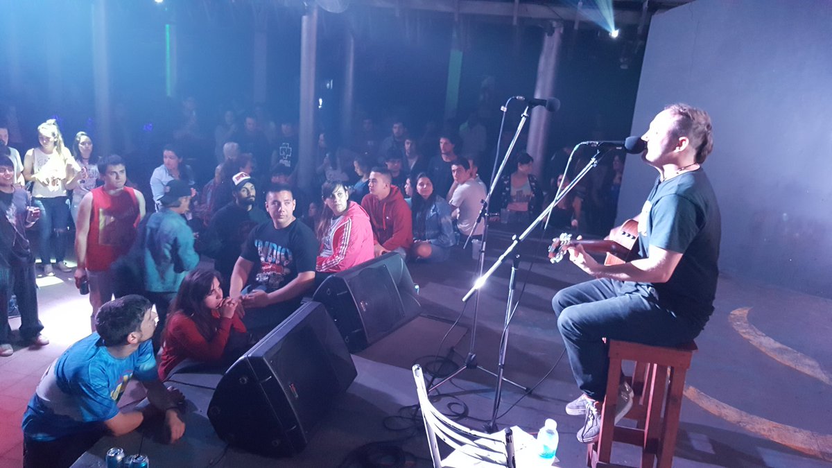 cevPress's tweet photo. Arrancamos con los acústicos #LaFuriaDePetruza en el AFTER de #CrespoEnVivo https://t.co/wCNSgDpthO