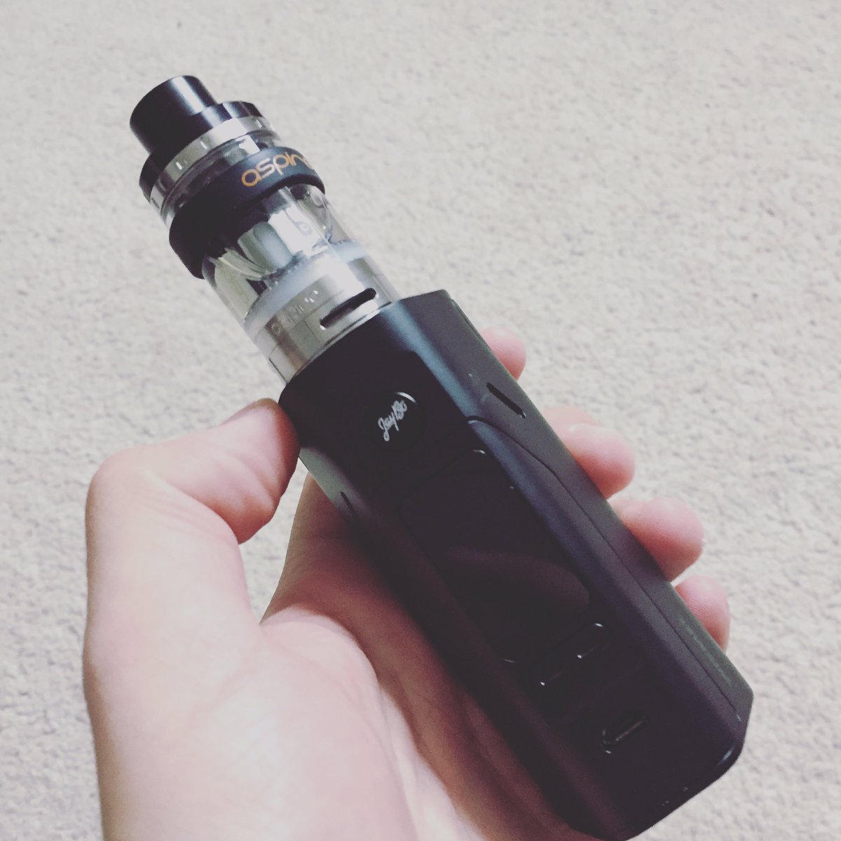 RobMaGl's tweet photo. #vape #govape #vapecloud https://t.co/6QOZEfDAcj