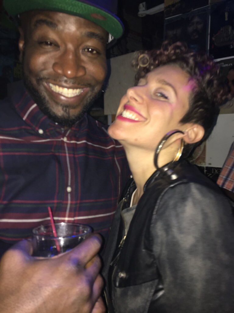 therealEternia's tweet photo. Running into THIS guy 100% by chance in a city of 8.4 million after 3 years?!
#HighlightofMyNight
#GodTings
#FromTimeG
#RIPSouthpaw https://t.co/59Xg52kAKv