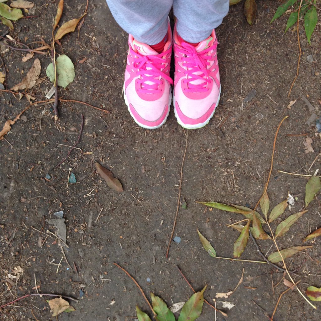 sofiaPRISI's tweet image. Утрічком в магазін 👍🏼💐💐мама 👏🏼😘