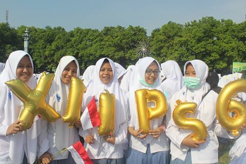 decg_na's tweet photo. slamat hari santri yh ALL
#iis6 https://t.co/9XTFvScY0s