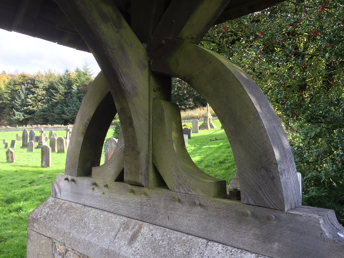 constructionERC's tweet photo. Excellent examples of pegged tenons and fantastic view of rafters on entrance canopy to Brantingham church #Occ38 https://t.co/0qpHVOQEIP