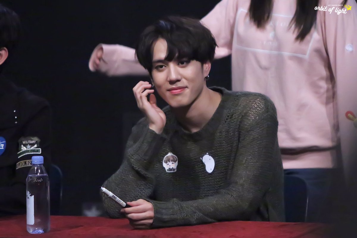 orbit_of_light's tweet photo. 161020 김포팬사인회 [HQ]
#GOT7 #갓세븐 #유겸 #Yugyeom # https://t.co/KA9QxOujqT