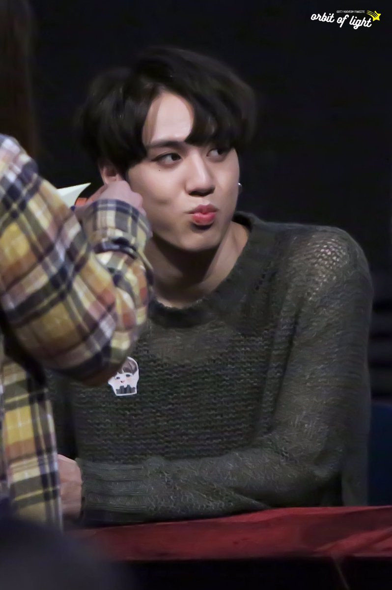 orbit_of_light's tweet photo. 161020 김포팬사인회 [HQ]
#GOT7 #갓세븐 #유겸 #Yugyeom # https://t.co/KA9QxOujqT
