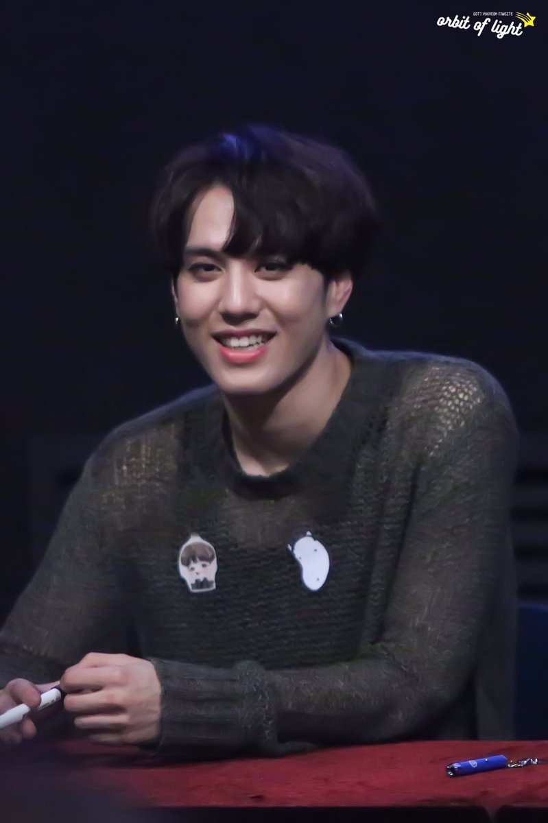 orbit_of_light's tweet photo. 161020 김포팬사인회 [HQ]
#GOT7 #갓세븐 #유겸 #Yugyeom # https://t.co/KA9QxOujqT
