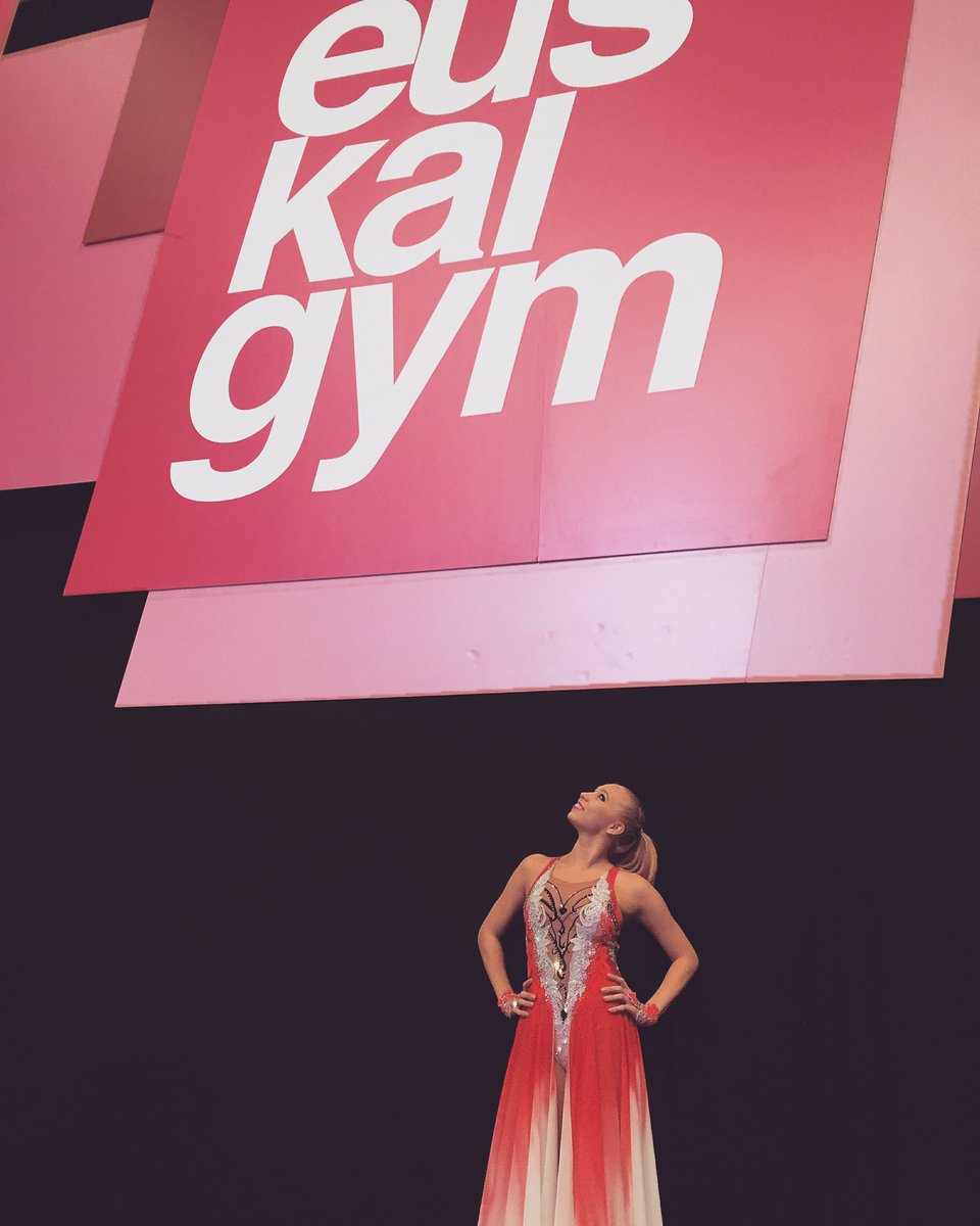 K_Moustafaeva's tweet photo. The end #Euskalgym2016 ! best public in The world ! 🔥🇪🇸❤️💃🏻 https://t.co/aRwQpwhafw