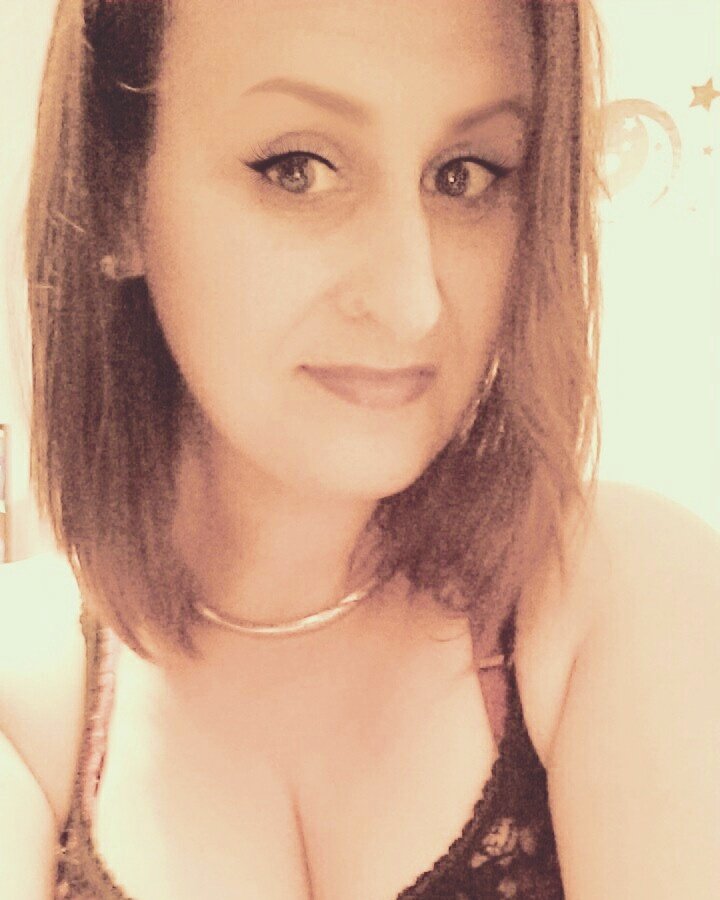 Hacker52Hacker's tweet image. Be ur own kinda beautiful😘 #differentcolor