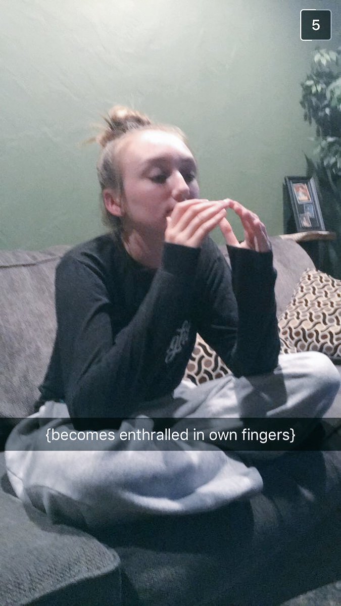 amheddabean's tweet photo. We seriously skipped out on a Halloween party to watch movies and eat junk food. #fallbreakgoals😐 https://t.co/3ChRkyIyWT