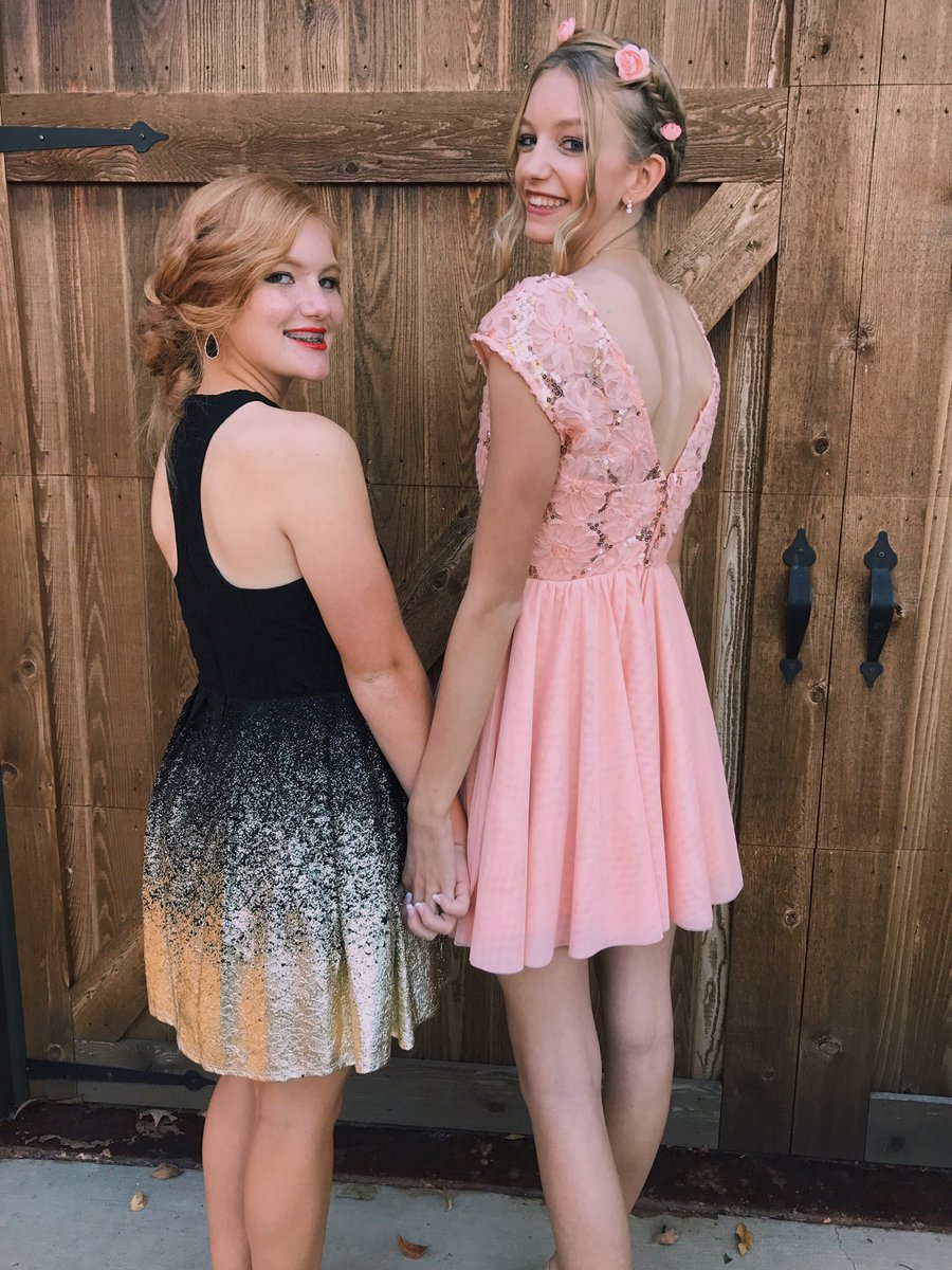jennavos's tweet photo. I have decided that my friends are the very cutest!! #gohoco #woop #themusicwasawful #itwaslittho #finnagetsomeicecream https://t.co/k7W7eGfDBX