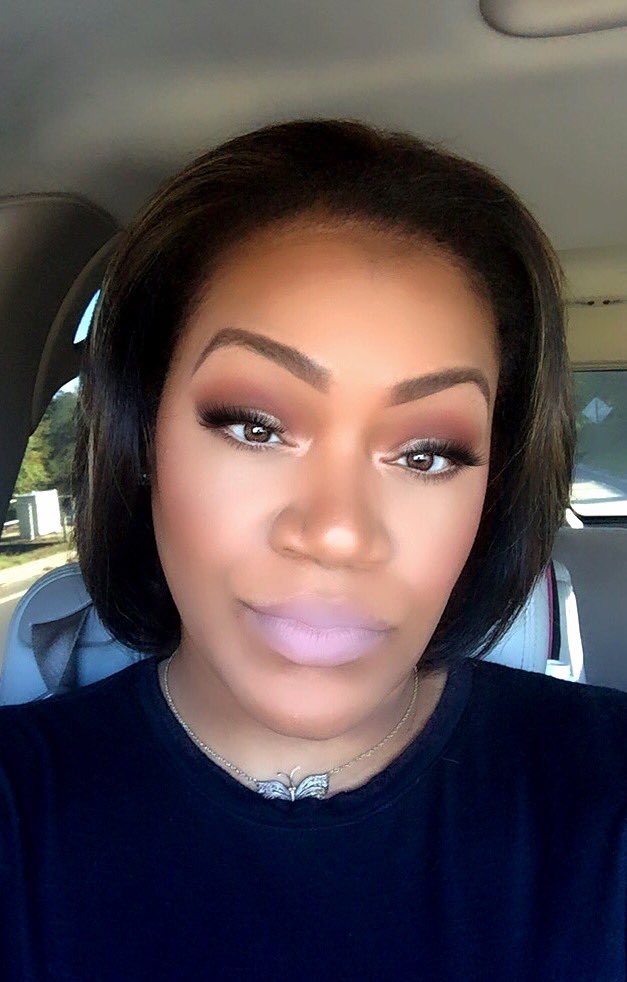 intentionalDee's tweet photo. Met my goals 2day & made new connections! #mua #influencers #Brows #flirtylashes #evermatte #makeup #artist #selfie #Brows bbloggers #fall https://t.co/mQa0xIELR0