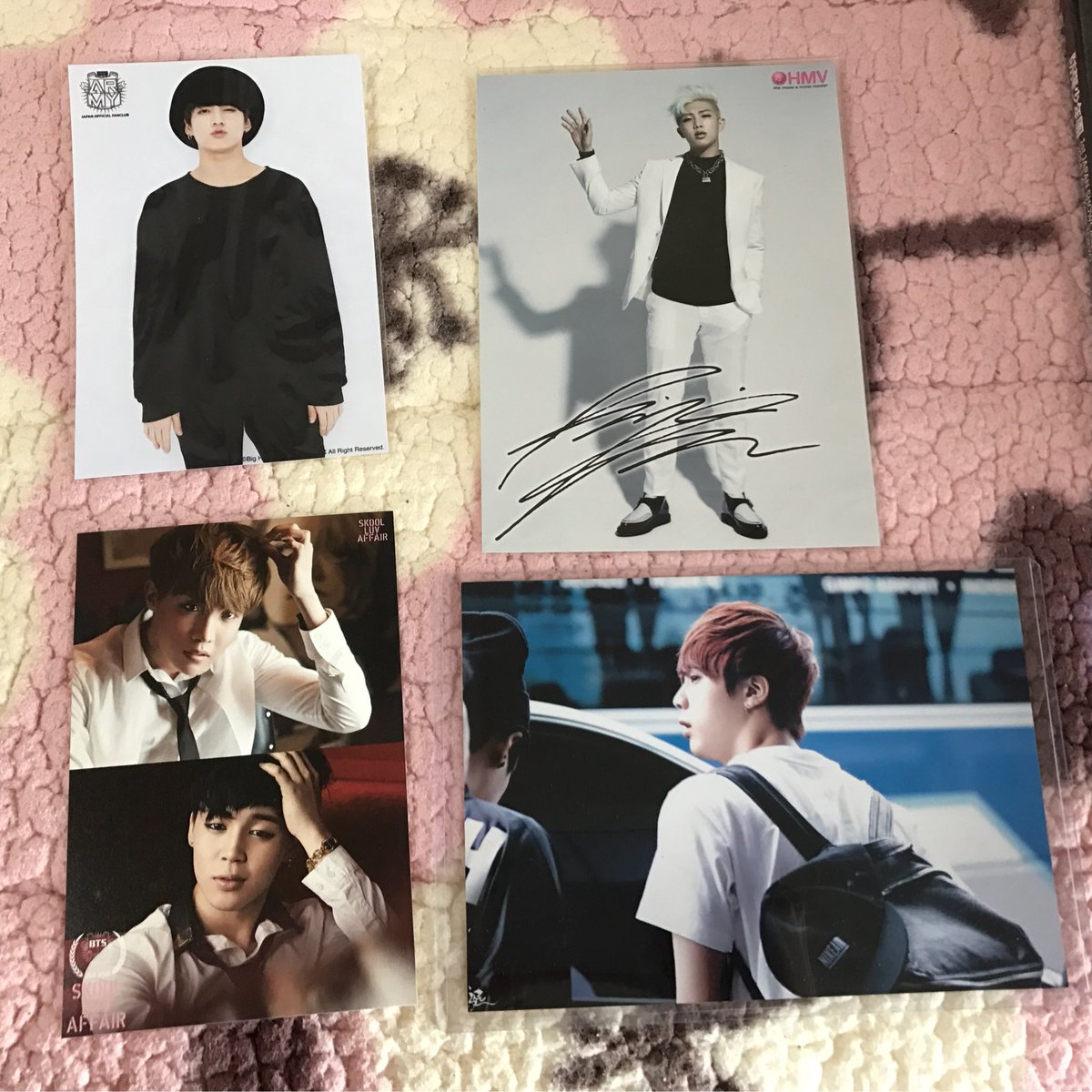 bts_hyorina's tweet photo. 【拡散希望】
防弾少年団 방탄소년단 フォトカード

HMV サイン入り ナムジュン
ファンクラブ限定 第1期 ジョングク
非売品 ソクジン 
ホソクジミン 

どれがいいか明記し、メンションしていただいた上でのお値段の方提示いたします

#防弾少年団 #방탄소년단 #グッズ譲 https://t.co/F1qIZX24L2