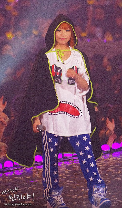 minzyhq's tweet photo. 101205 MINZY at 2010 YG Family Concert
©https://t.co/DKXBddjQtE / https://t.co/NIpsjSMCs6 https://t.co/I2G3jz111L
