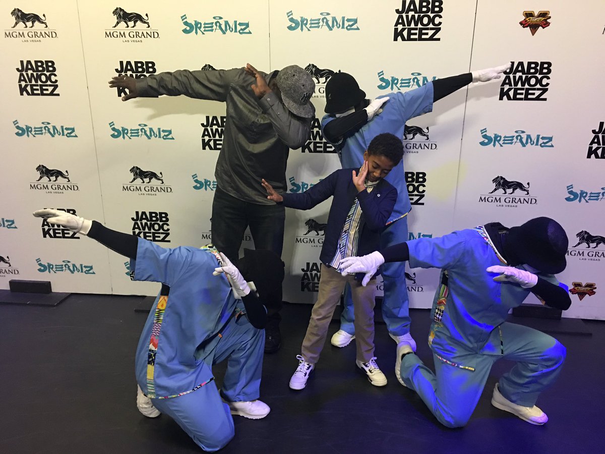 MilesBrown's tweet photo. Shout out to the @JABBAWOCKEEZ for always doing a awesome show!!! #PlatformPr @SUPERCR3W https://t.co/S2kK0wd9eV