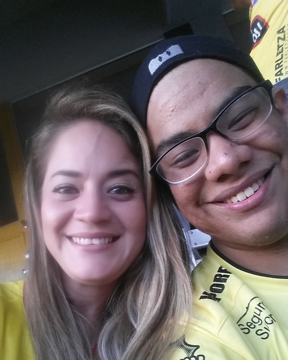 ChingSebas's tweet image. En el estadio