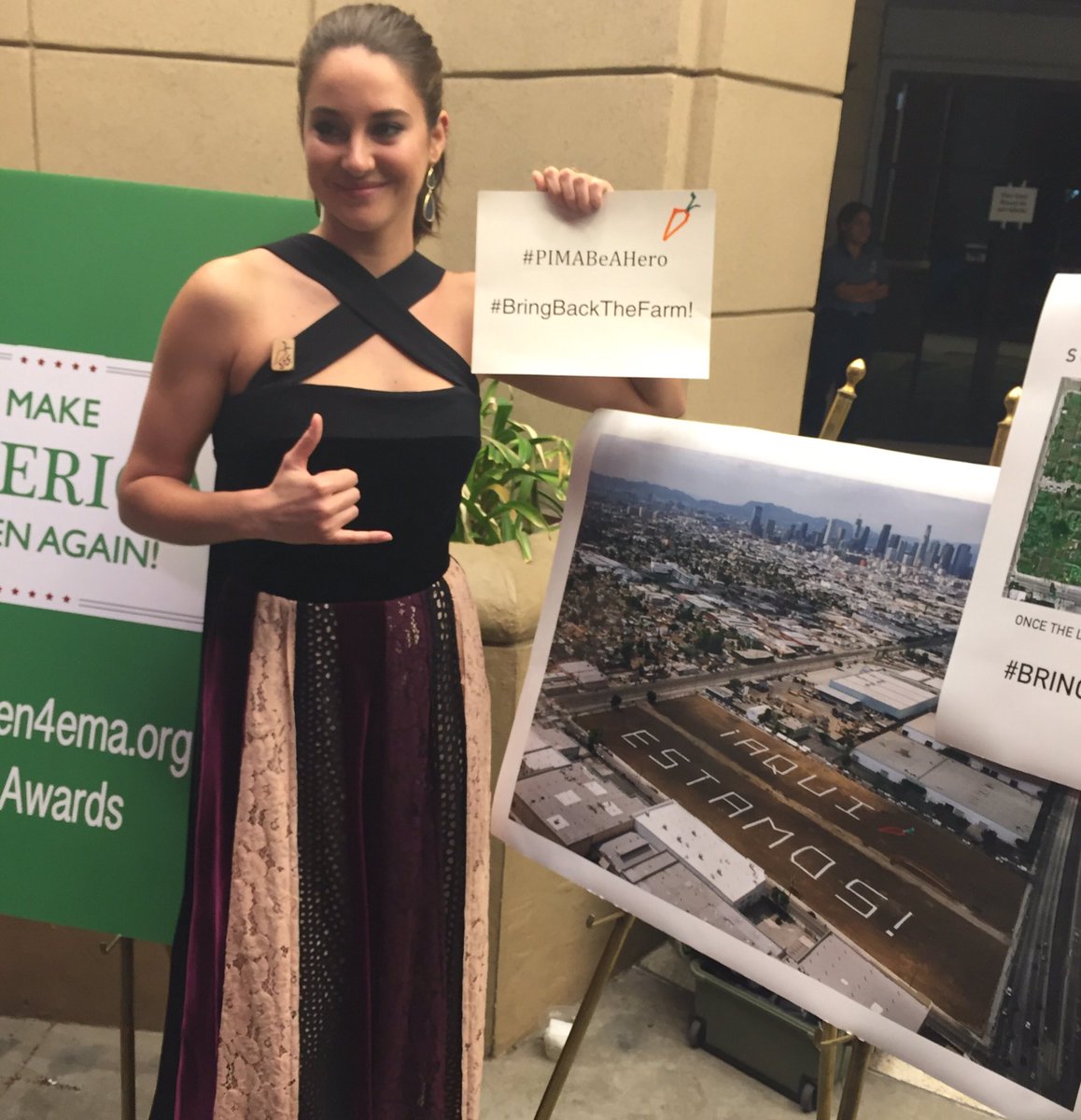 JuliaJayes's tweet photo. #PIMABeaHero #BringBacktheFarm @poetryfashion @missmejeans @ericgarcetti save #southcentralfarm thank @shailenewoodley @green4EMA @SpectralQ https://t.co/8XfBYjdl9y