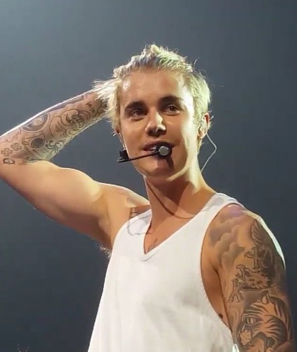 V0TEFORBIEBERR's tweet photo. RT SE VOCÊ AMA O JUSTIN 
BELIEBERS DANGEROUS #ARIASJUSTINBIEBER https://t.co/mt7ktWuQJZ