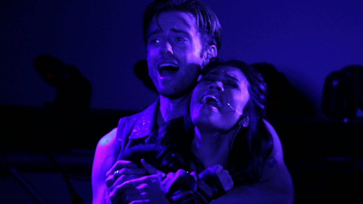ashleyargota9's tweet photo. @alexnee42 favorite picture of the run. #FEAR https://t.co/oVA8hgrZcp