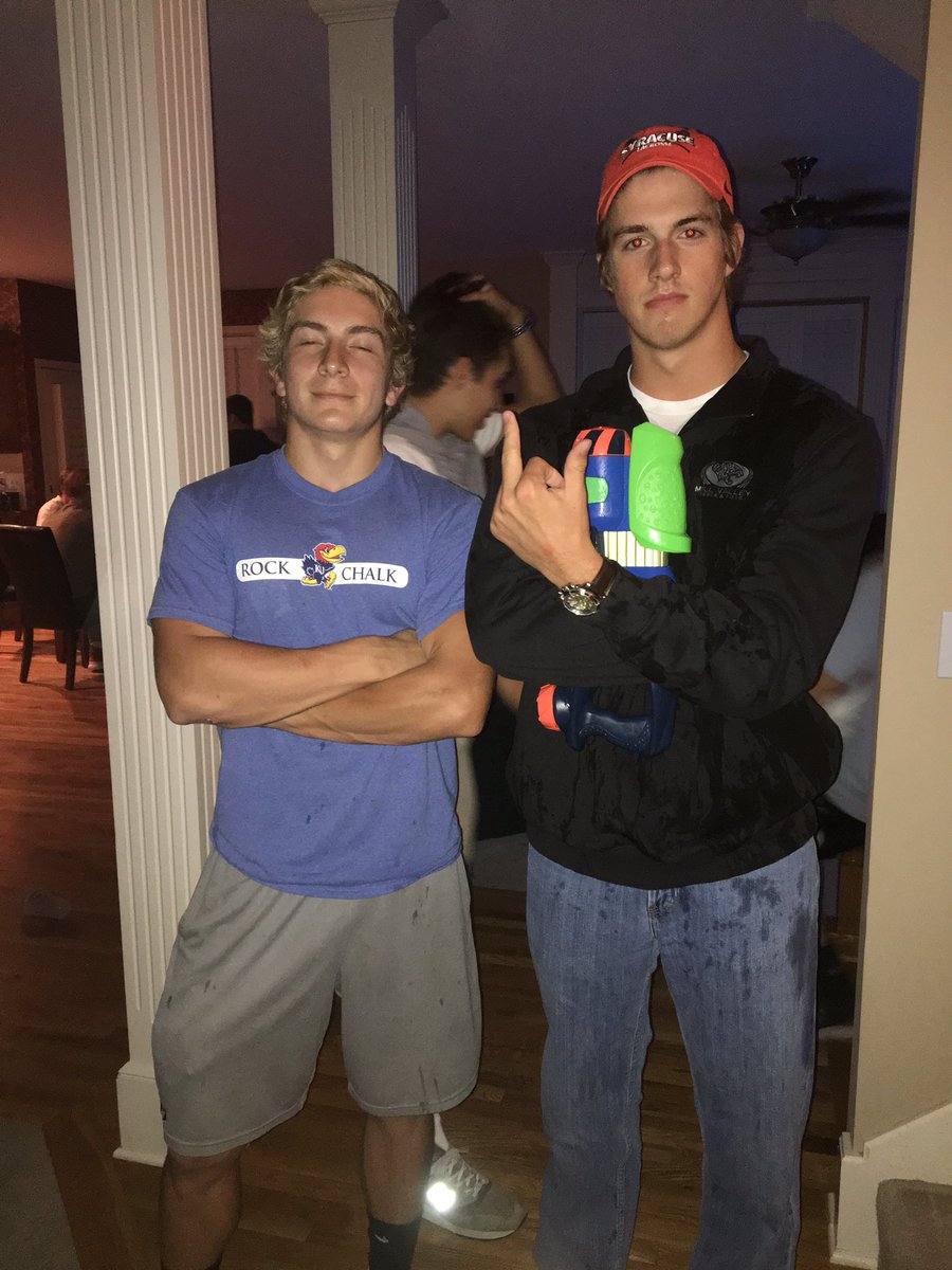 mvhsseniors2017's tweet photo. RIP to a salty Garrison Fangman (dad) being killed by Jack Eber 💀💀 https://t.co/h1mUxgLaeN