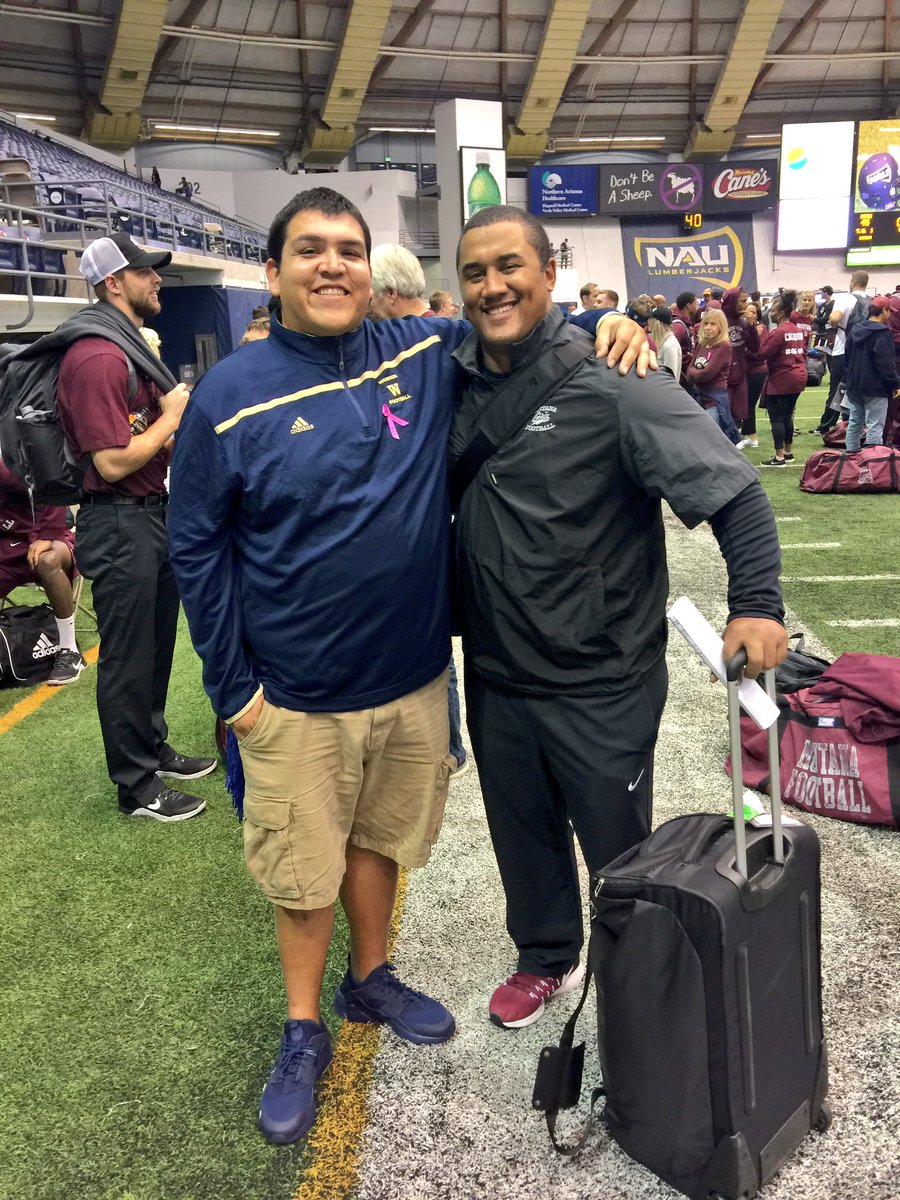 WHSBearFootball's tweet image. DL Coach @CoachCambero ran into college teammate @GrizCoachGreen tonight at the NAU vs Montana game. #AlwaysNetworking #Recruiting