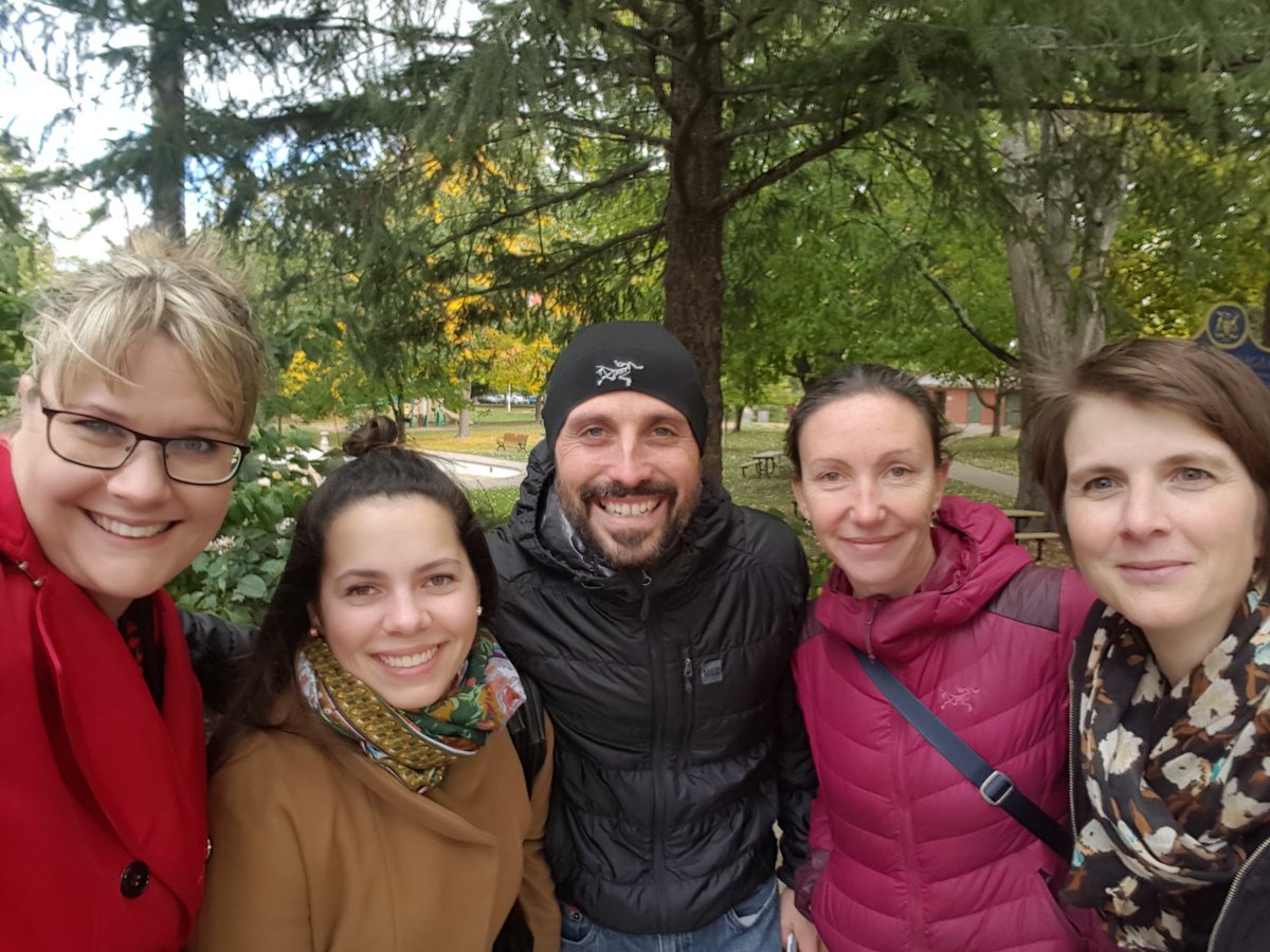 MmeNero's tweet photo. @MauricesMonkeys Quel beau plaisir de te rencontrer enfin. Que de bons souvenirs. #ACPI2016 https://t.co/ym4QZKX7uO