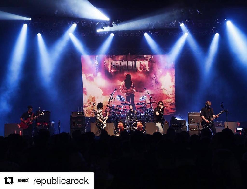 lfvieira1's tweet photo. #republica #republicarock #newalbum #la #mattwallace #lfvieira #leobelling #mikemaeda #marcovieira #jorgemarinhas
… https://t.co/wDHLd6g0UI