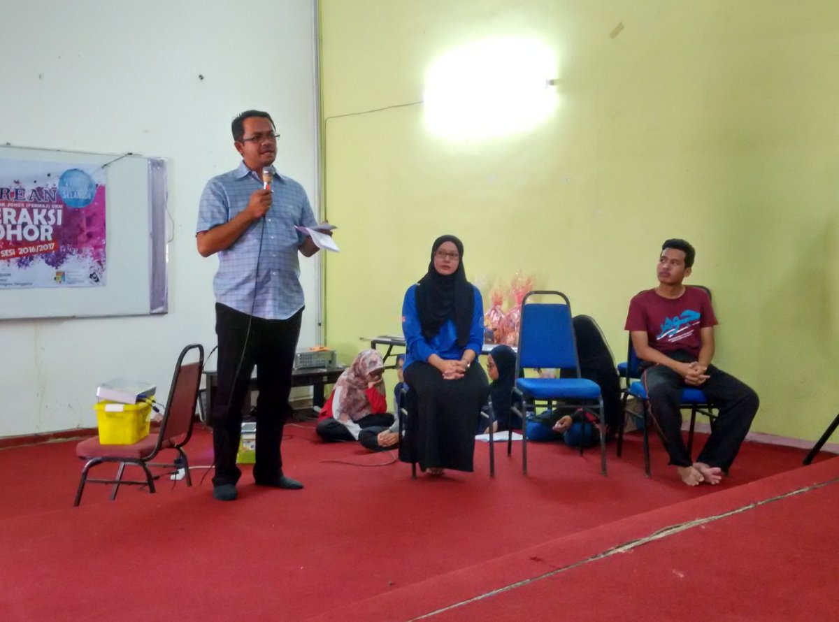 permajukm's tweet photo. Majlis Penutupan Kem Interaksi Anak Johor 16/17 dan dirasmikan oleh En. Hahazrin bin Hashim, Ketua Pemuda UMNO negeri Johor.
#PERMAJ https://t.co/GrsFeujgqV