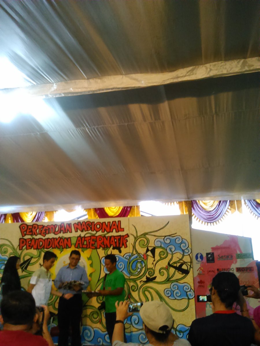 Penyerahan hasil rekomendasi sidang kepada Dirjen PAUD dan Pendidikan Masyarakat (Ir. Harris Iskandar, Ph.D) #AnakMerdeka <a href="/pend_alternatif/">pendidikanalternatif</a>