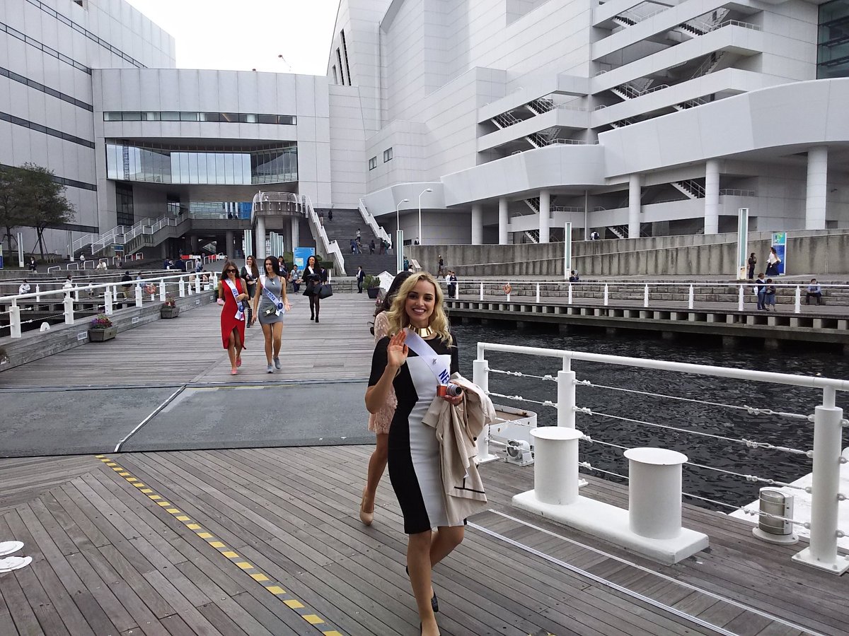 elijpn's tweet photo. ぷかり桟橋に #ミスインターナショナル
オセアンブルー🚢 #cruise
#横浜 #みなとみらい #MissIntercontinental2016
70Beauties in a pier of Yokohama to cruise. https://t.co/bneQeZ3Ouw