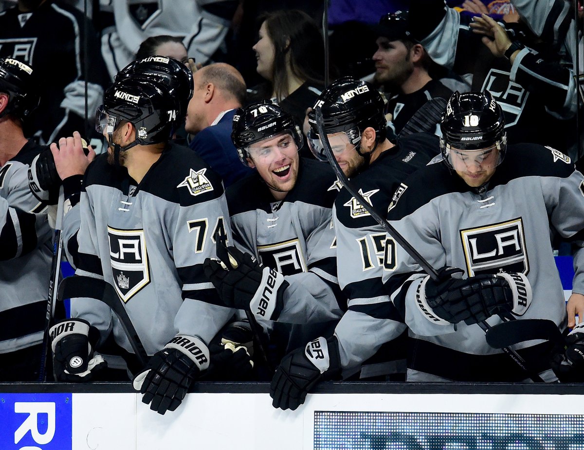 FINAL (SO): @LAKings (4) - @Canucks (3) Recap: atnhl.com/2eFR0f7 #VANvsLAK https://t.co/lk6xpvNr4F