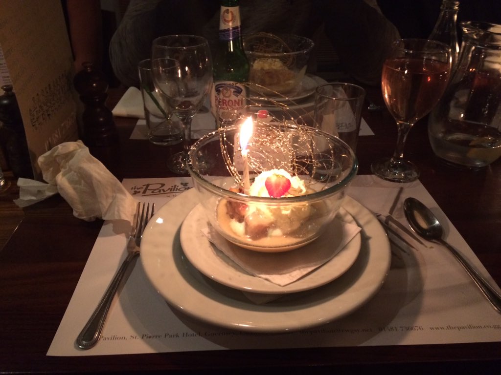Amazing deserts @JuliaQuevatre  #proudauntie