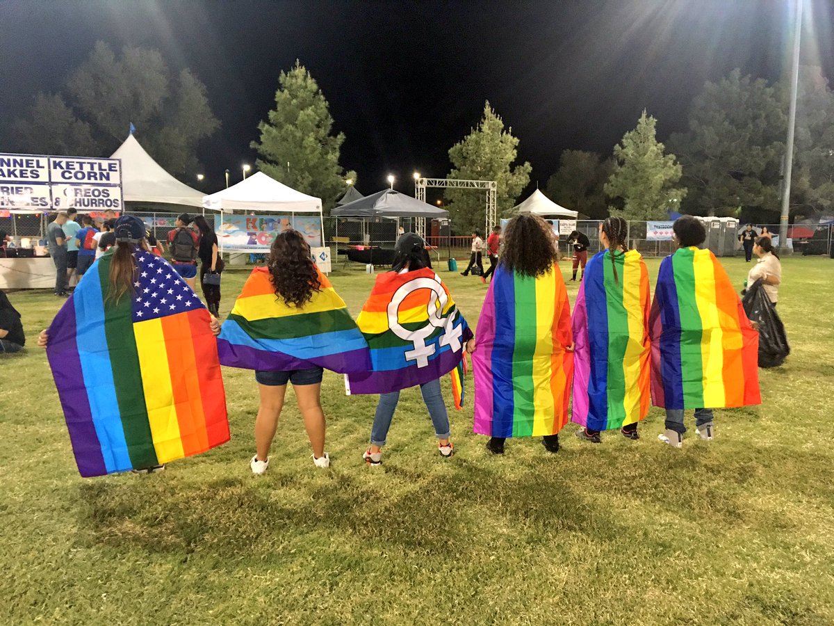 SabSumm_'s tweet photo. #PrideDay2 🤘🏼🏳️🌈 https://t.co/ez0kcCQw7Q