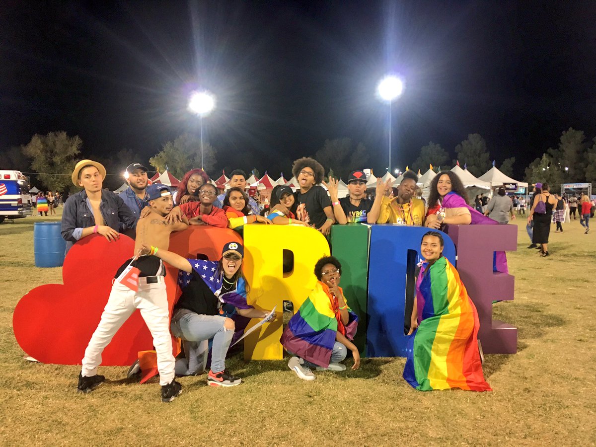 SabSumm_'s tweet photo. #PrideDay2 🤘🏼🏳️🌈 https://t.co/ez0kcCQw7Q