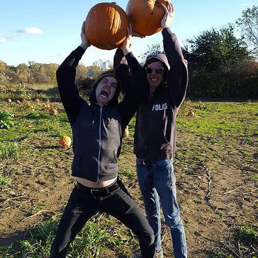 PdactylDance's tweet photo. Metal pumpkin picking!  #metal #metalcore #detroitmetal #313metal #posthardcore #halloween #pterodactyldance #pumpkin #pumpkin shavebutthole https://t.co/oKtSqqbZQc