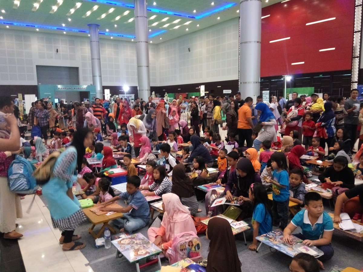 officialppi's tweet photo. Hari ini diadakan juga lomba mewarnai untuk anak - anak di #PPI2016 #MinggudiPPI2016 https://t.co/DC9kVKRhZs