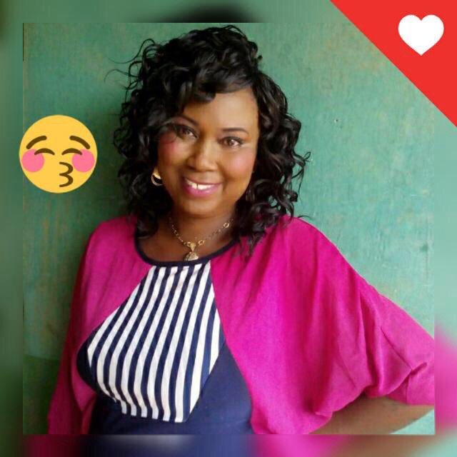 ElizabethJosep1's tweet photo. So beautiful in heart and unflinching is your love. It's your birthday mom. Above you'd wish today, I wish you all of God's love. I love you https://t.co/UoLVYOE9v2
