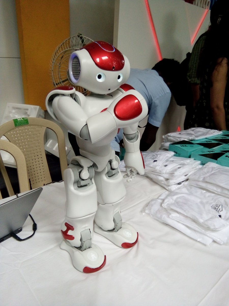 VerseEveryDay's tweet photo. At #TEDxWithINFY, interaction with the talking, walking robot @TEDxChennai #ErasingTheBox https://t.co/8Jc7E0p5CB