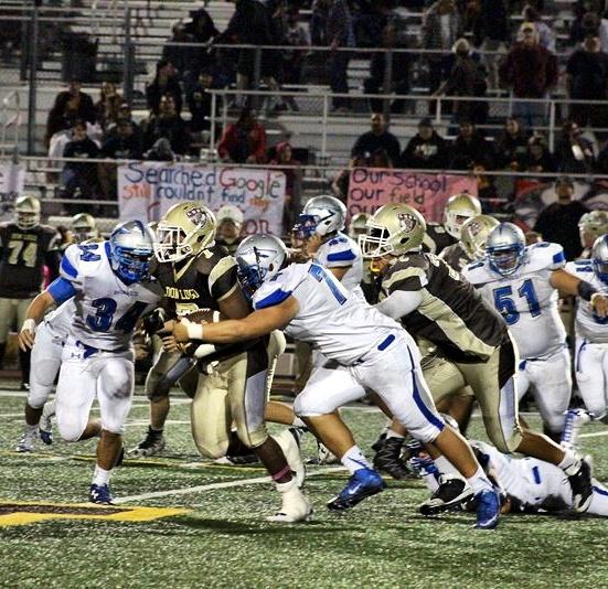 ALHSFBpics's tweet photo. Pictures from last week's Varsity vs Don Lugo game are now up at https://t.co/7UDYIHIHlG  #bravepride https://t.co/psYx3ANng8