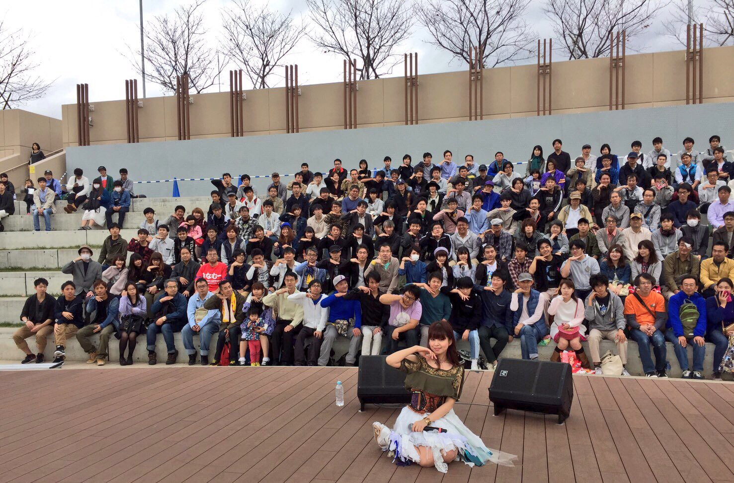 春奈るな はるなるな 西宮ガーデンズさんでのミニライブ Amp サイン会が終了しました O ﾟ ﾟ O 西宮ガーデンズさんでのライブはこれで4度目 また帰ってこれて嬉しかったな そして来てくれたみんな 本当にありがとう 肌寒くなってきたから