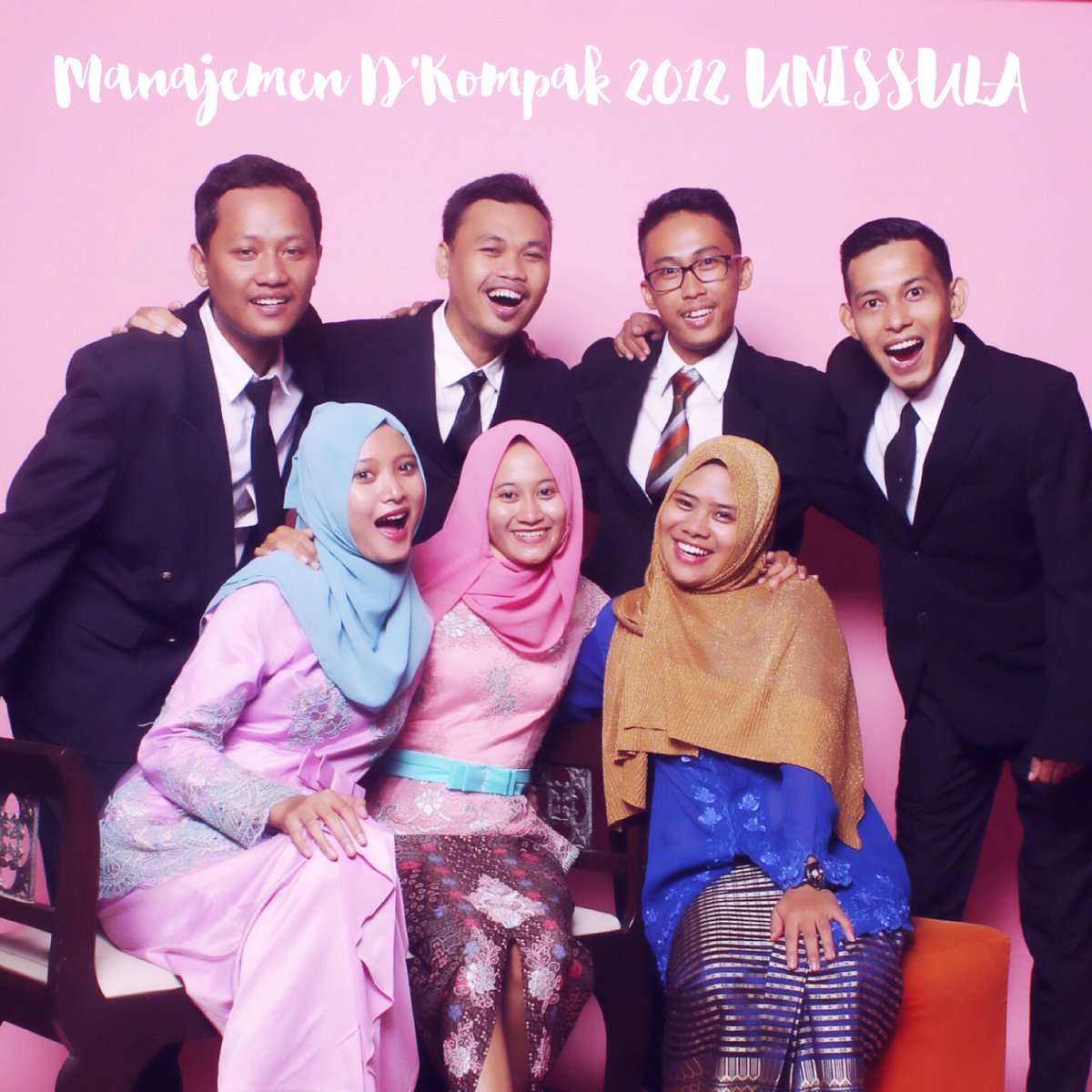 Riyan__'s tweet photo. Graduation 🎓 https://t.co/BOLrPHtTPt
