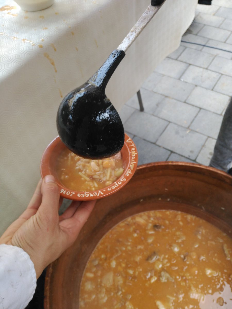 LaSopaVerges's tweet photo. Repartint #sopes #ranxos #calderades #arròs #TrobadaSopes https://t.co/WkLxLMpoKU