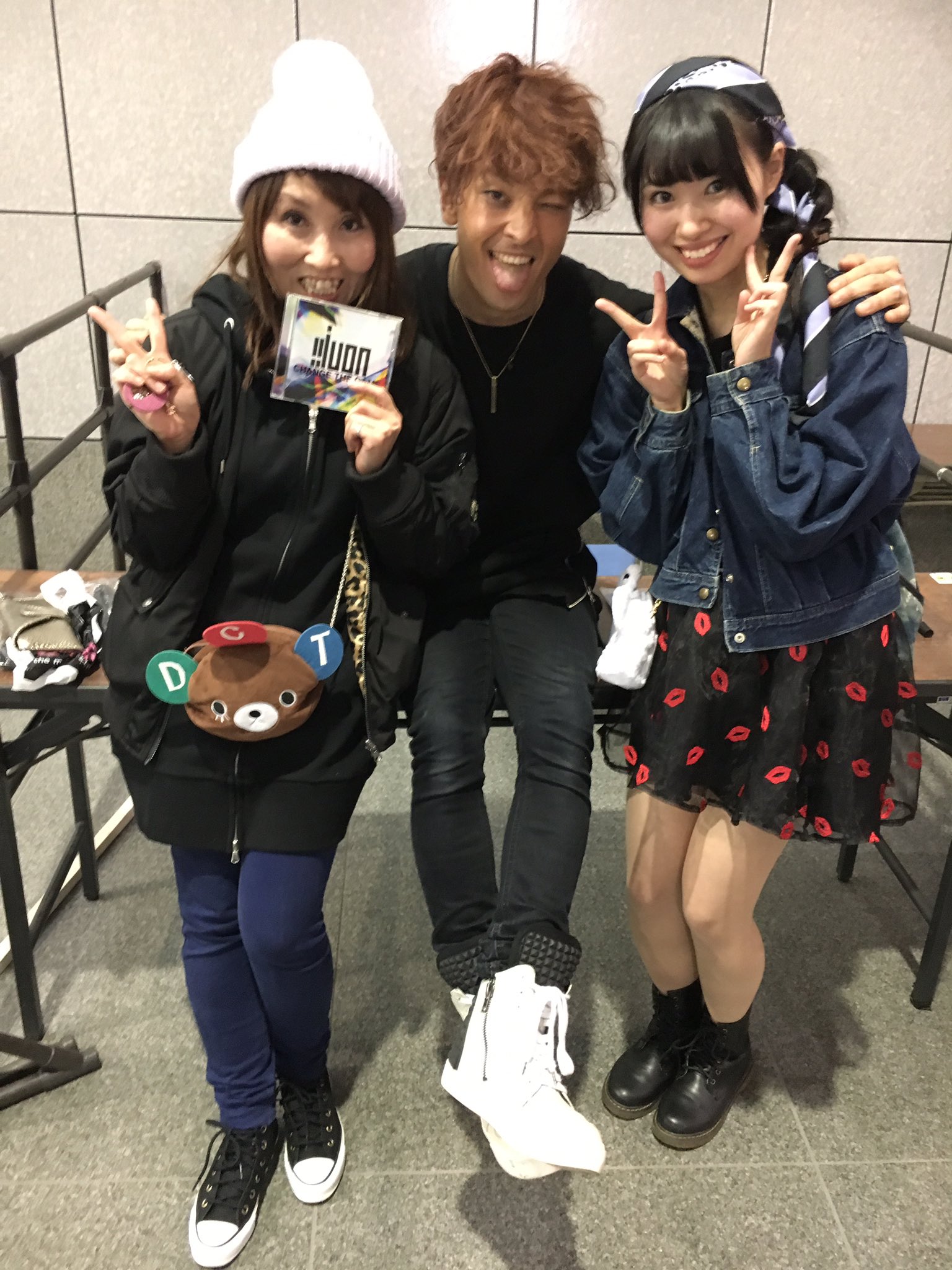 鈴木花穂 帰りがけにjuonさんと お写真を撮らせていただきました すごい神対応なお方で ダンスもキレッキレでかっこよくて アルバムにサインもいただき 本当に嬉しかったです 素敵な方だったなあ Juon ドリカム 鈴木花穂 帰りがけにjuonさんと お写真を撮らせていただきました すごい神対応なお方で ダンスもキレッキレでかっこよくて アルバムにサインもいただき 本当に嬉しかったです 素敵な方だったなあ Juon ドリカム